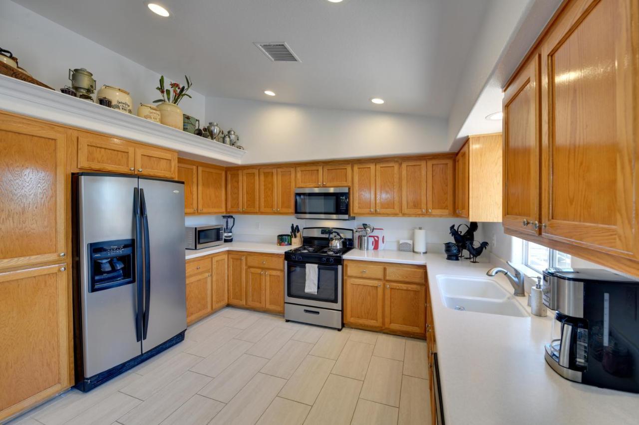 Updated Abode 22 Mi To Joshua Tree National Park! Morongo Valley Exterior foto